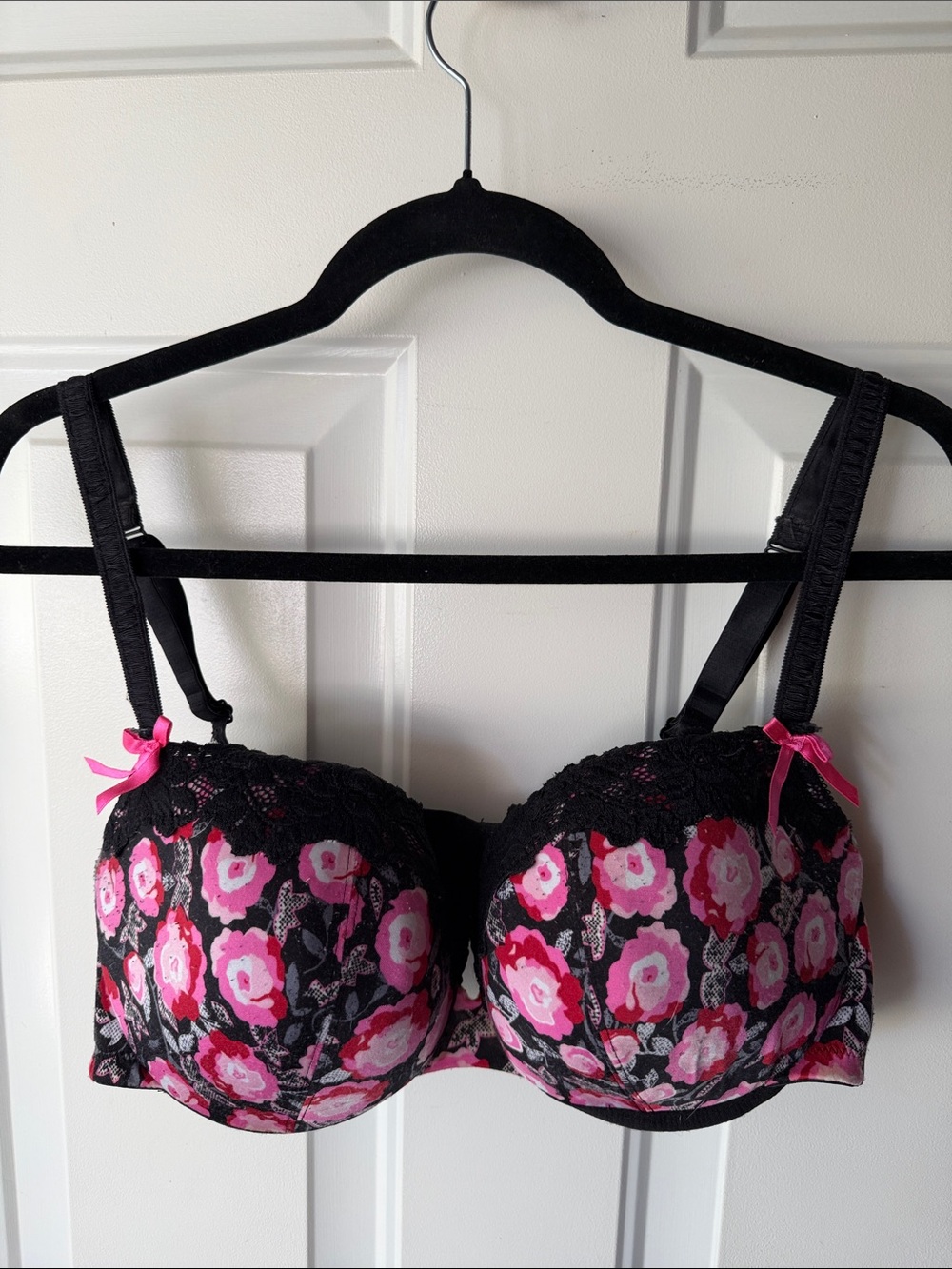 Cacique 42C Floral Lace Underwire Bra - Black & Pink
